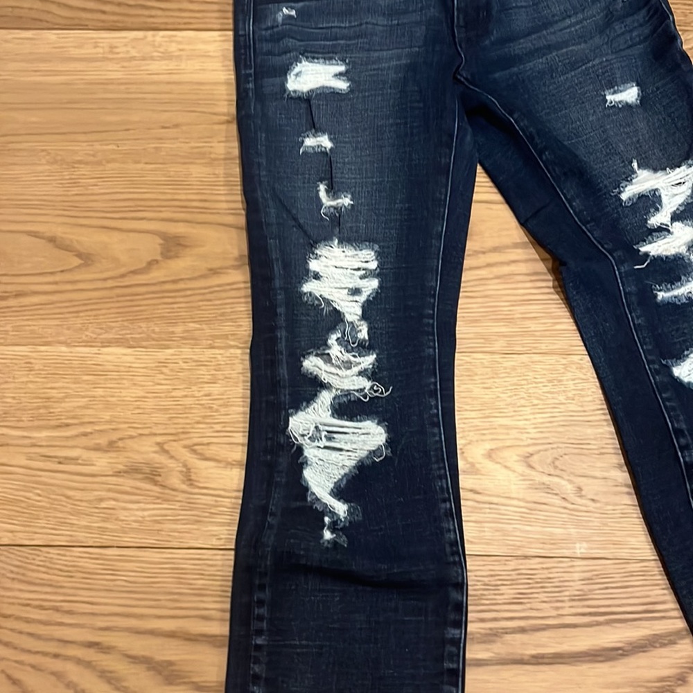 American Eagle Dark Wash Cropped Jeans - Picture 3 of 4